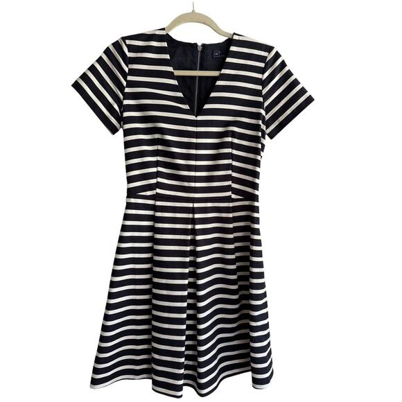 Gap Women’s Striped Fit and Flare V Neck Dress with Pockets size 0 - Picture 2 of 6
